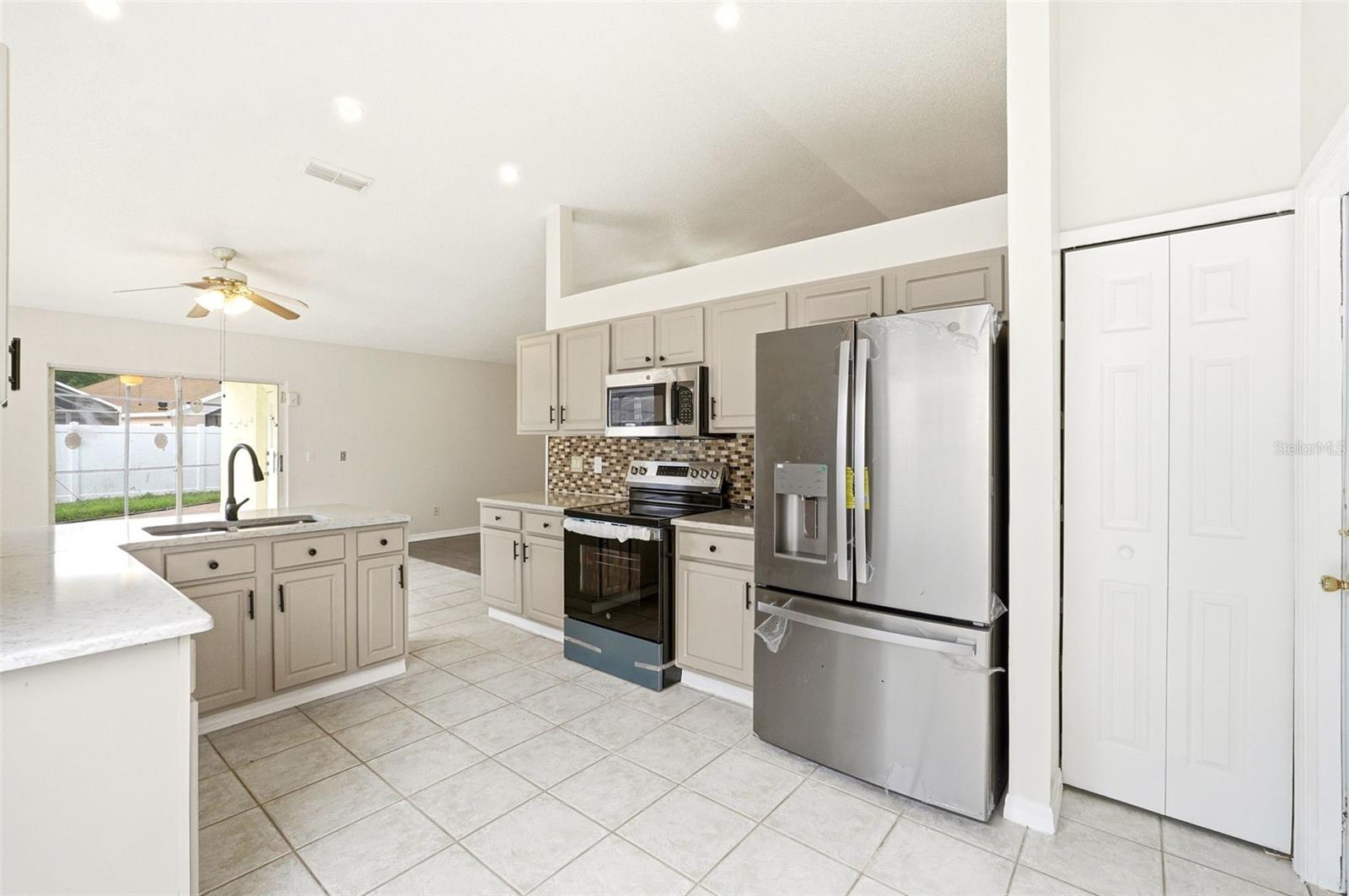 INDIAN POINT PH 6 - Residential