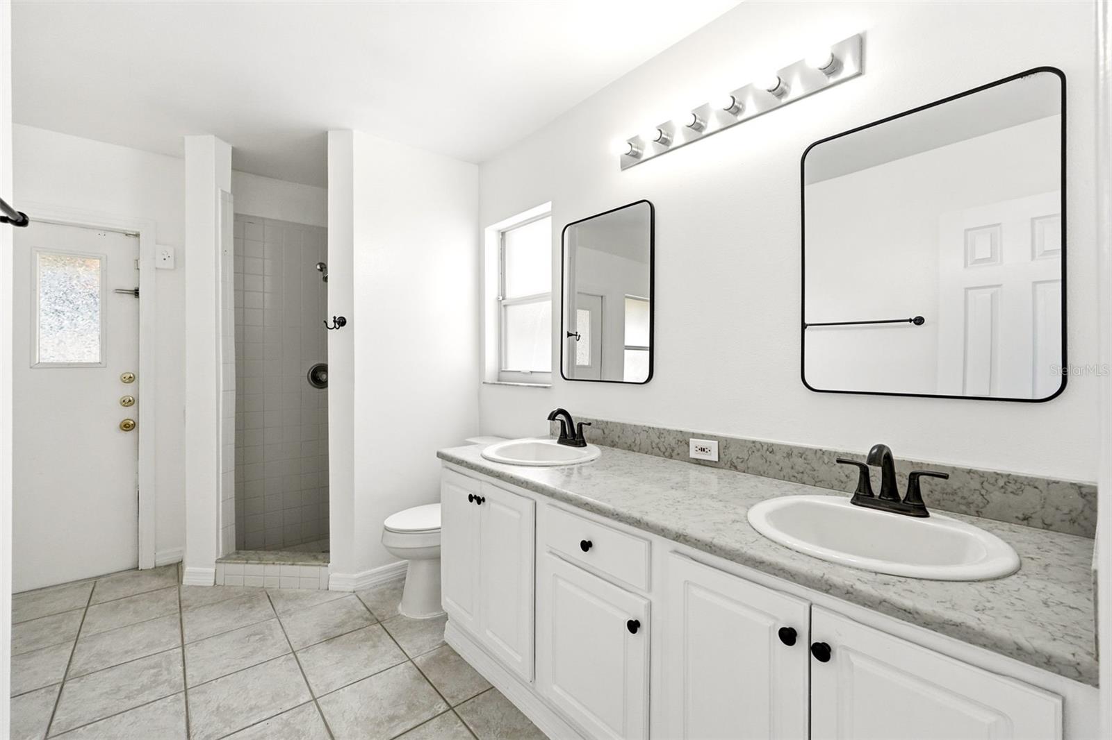 INDIAN POINT PH 6 - Residential