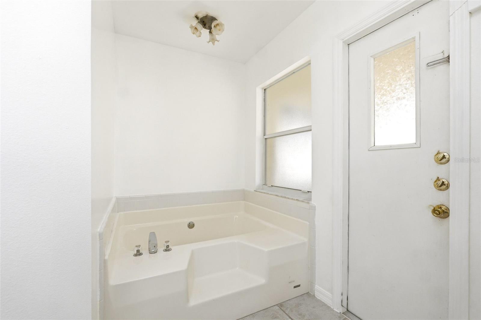 INDIAN POINT PH 6 - Residential