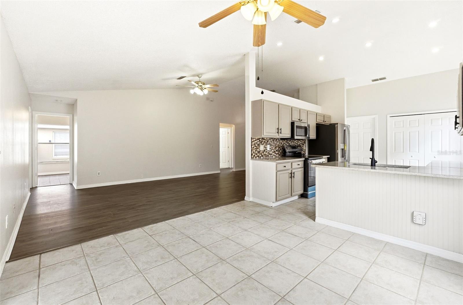 INDIAN POINT PH 6 - Residential