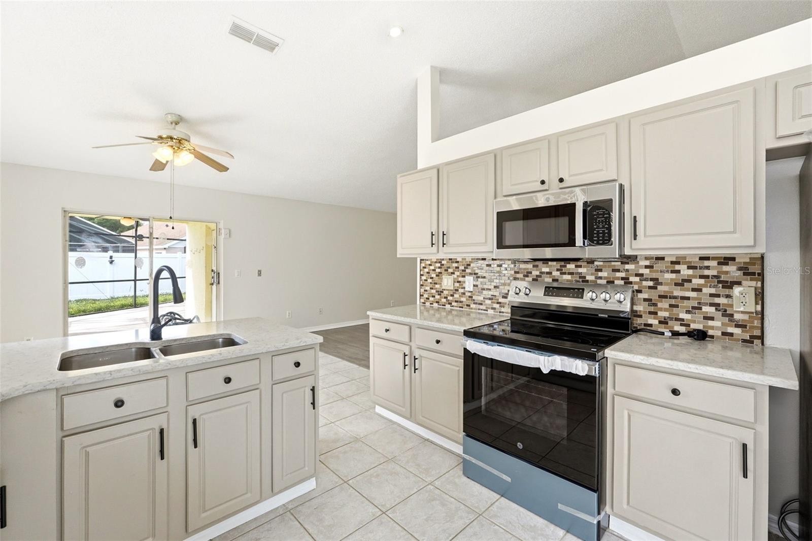 INDIAN POINT PH 6 - Residential