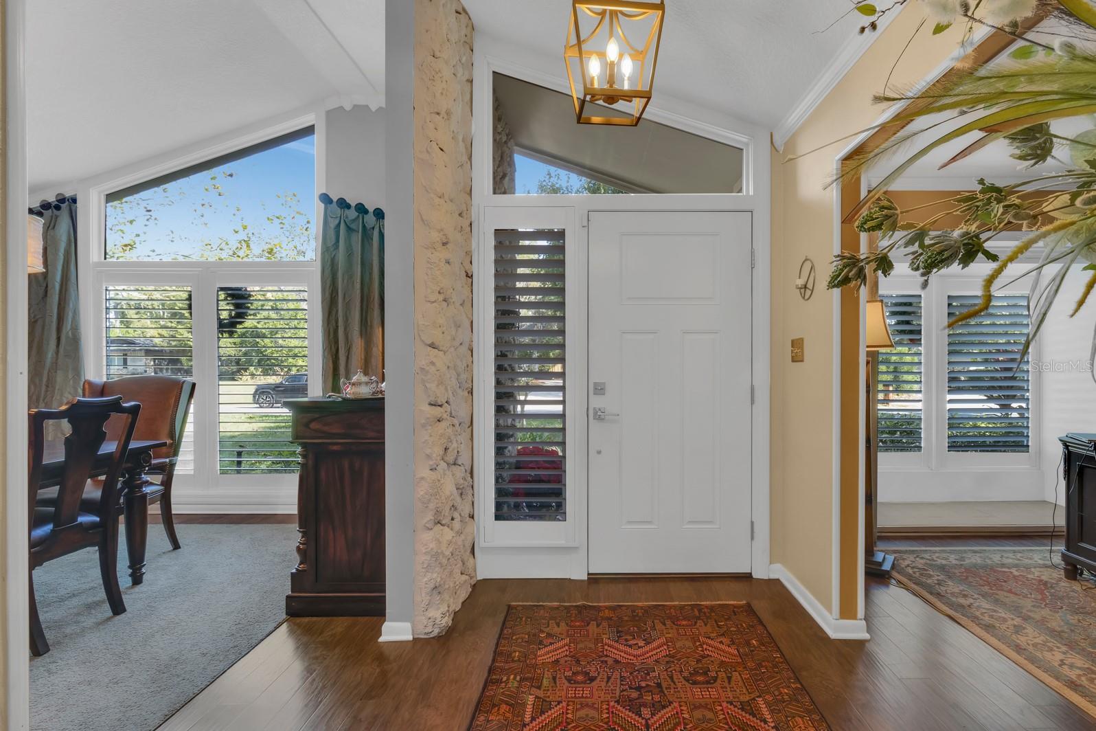 210 ROYAL OAKS CIRCLE