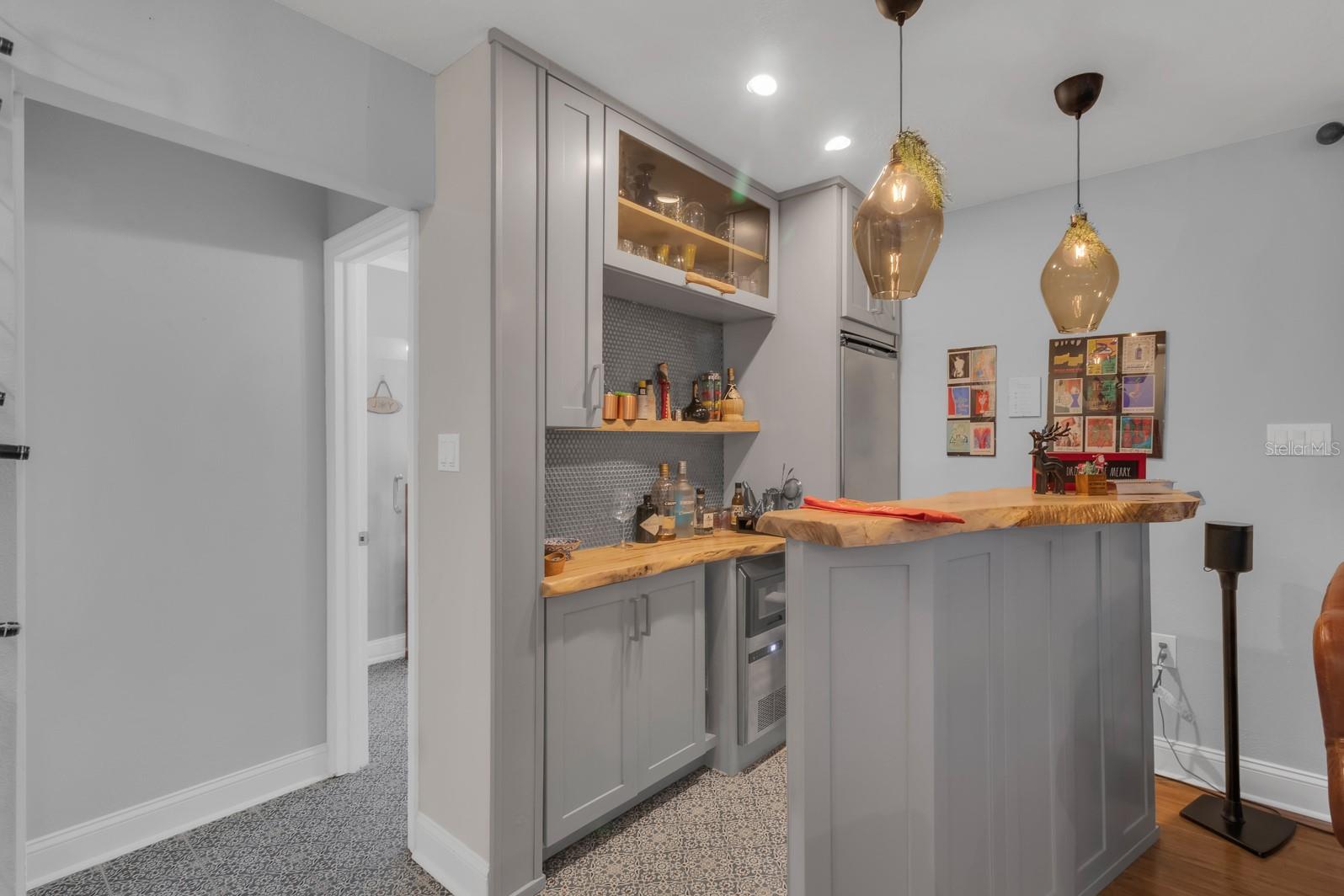 SWEETWATER OAKS - Residential