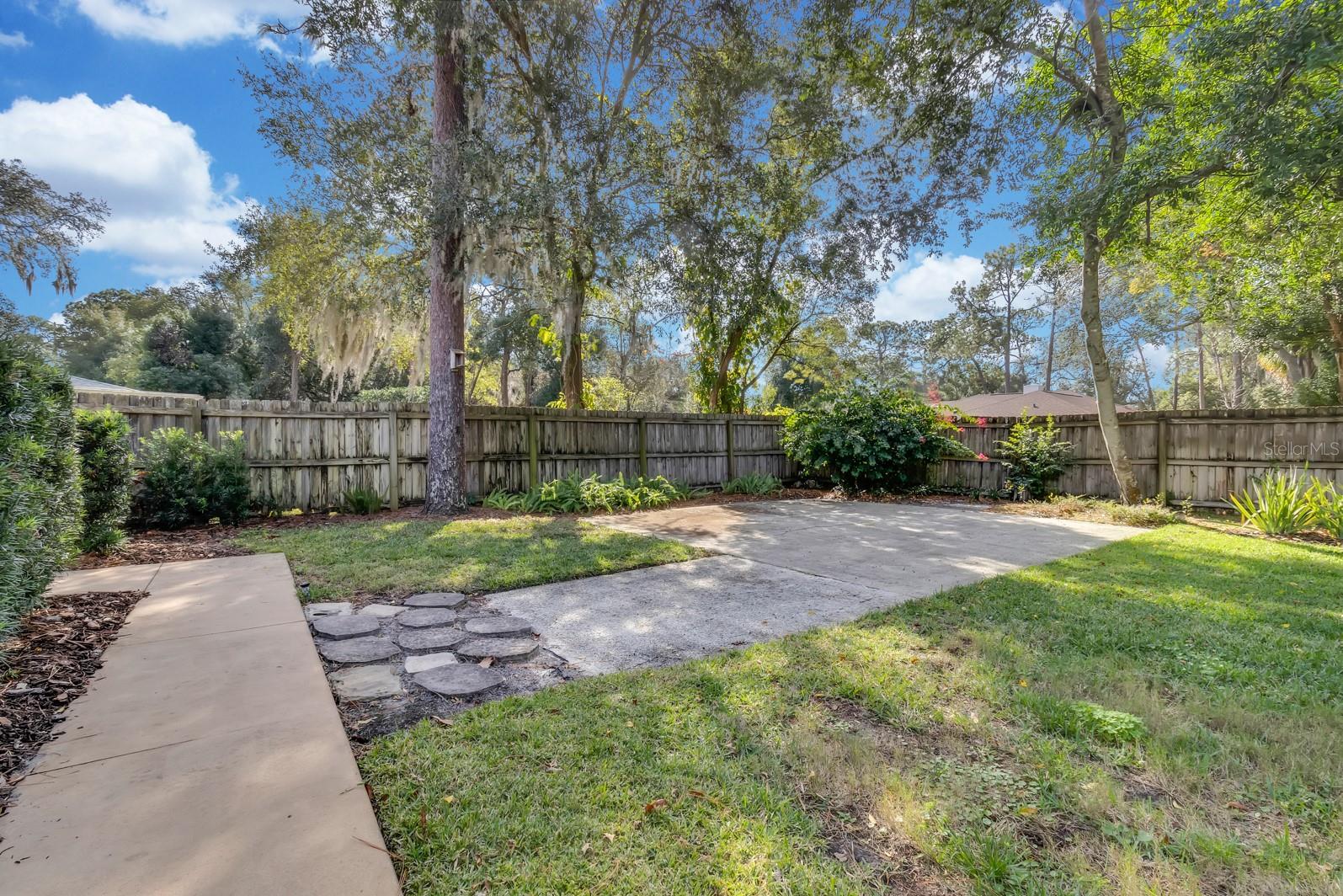 SWEETWATER OAKS - Residential