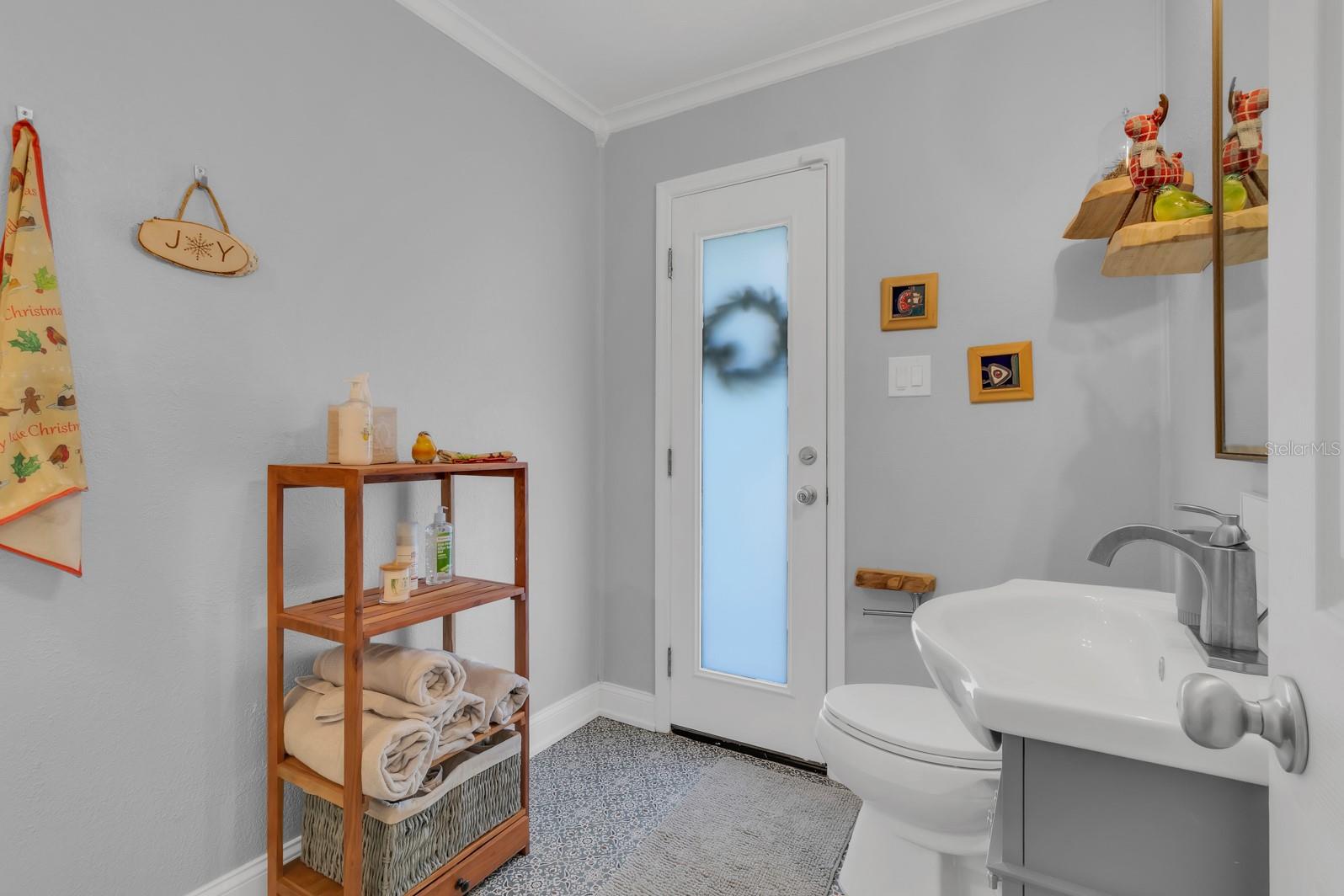 SWEETWATER OAKS - Residential