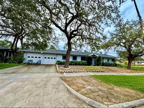 1005 APACHE TRAIL CLEARWATER FL 33755
