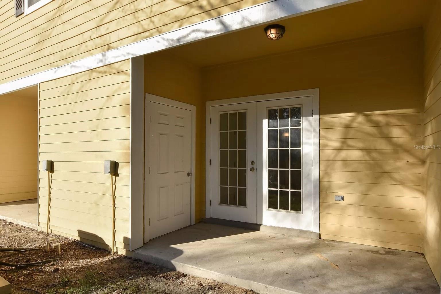 WOODS EDGE CONDO - Residential