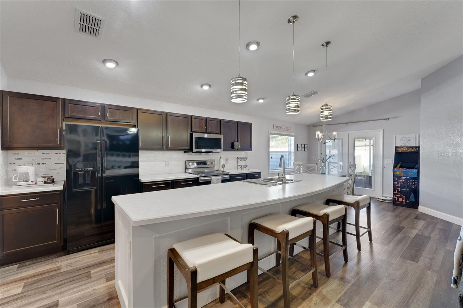 BENJAMIN ESTATES - Residential