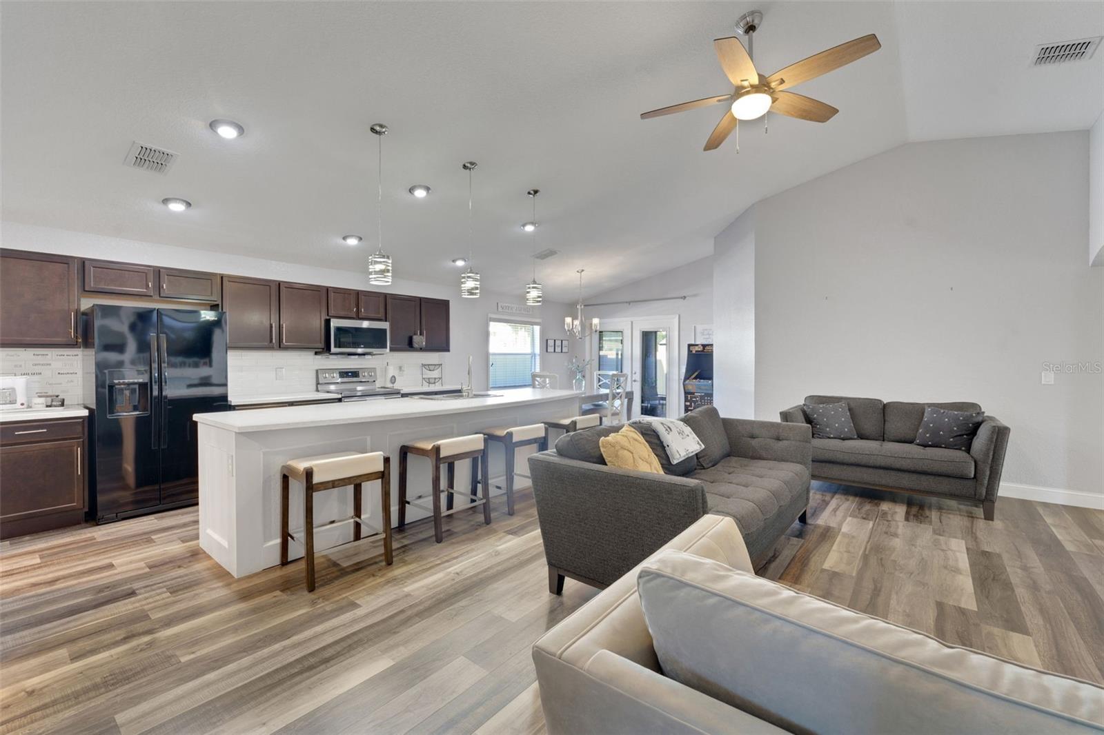 BENJAMIN ESTATES - Residential