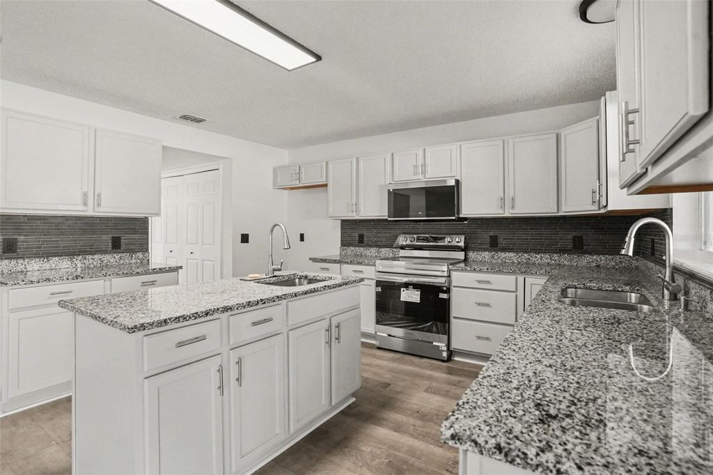 Photo of 10317 Frog Pond Drive, Riverview, FL 33569 (MLS # TB8495295)