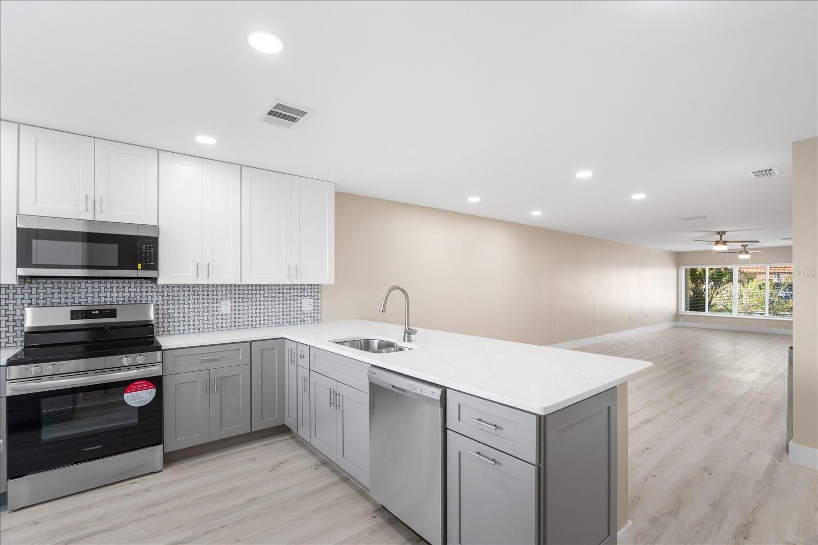 IMPERIAL COVE 12 - Residential