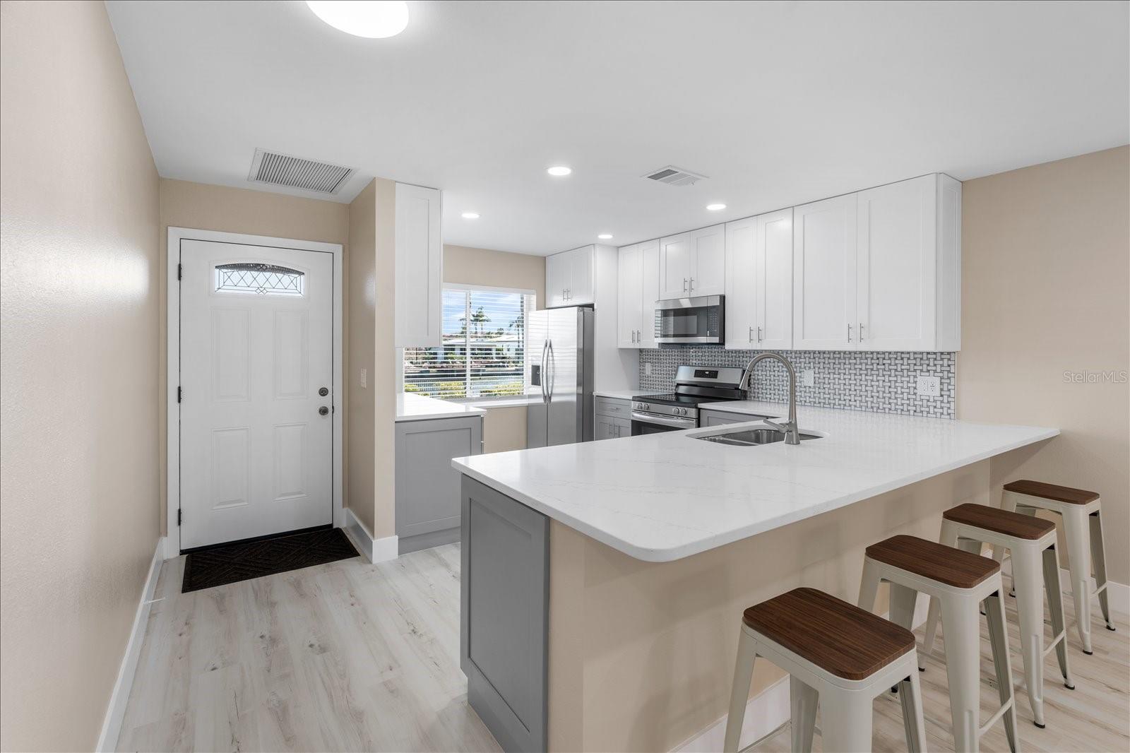 19029 US HIGHWAY 19 N 21E