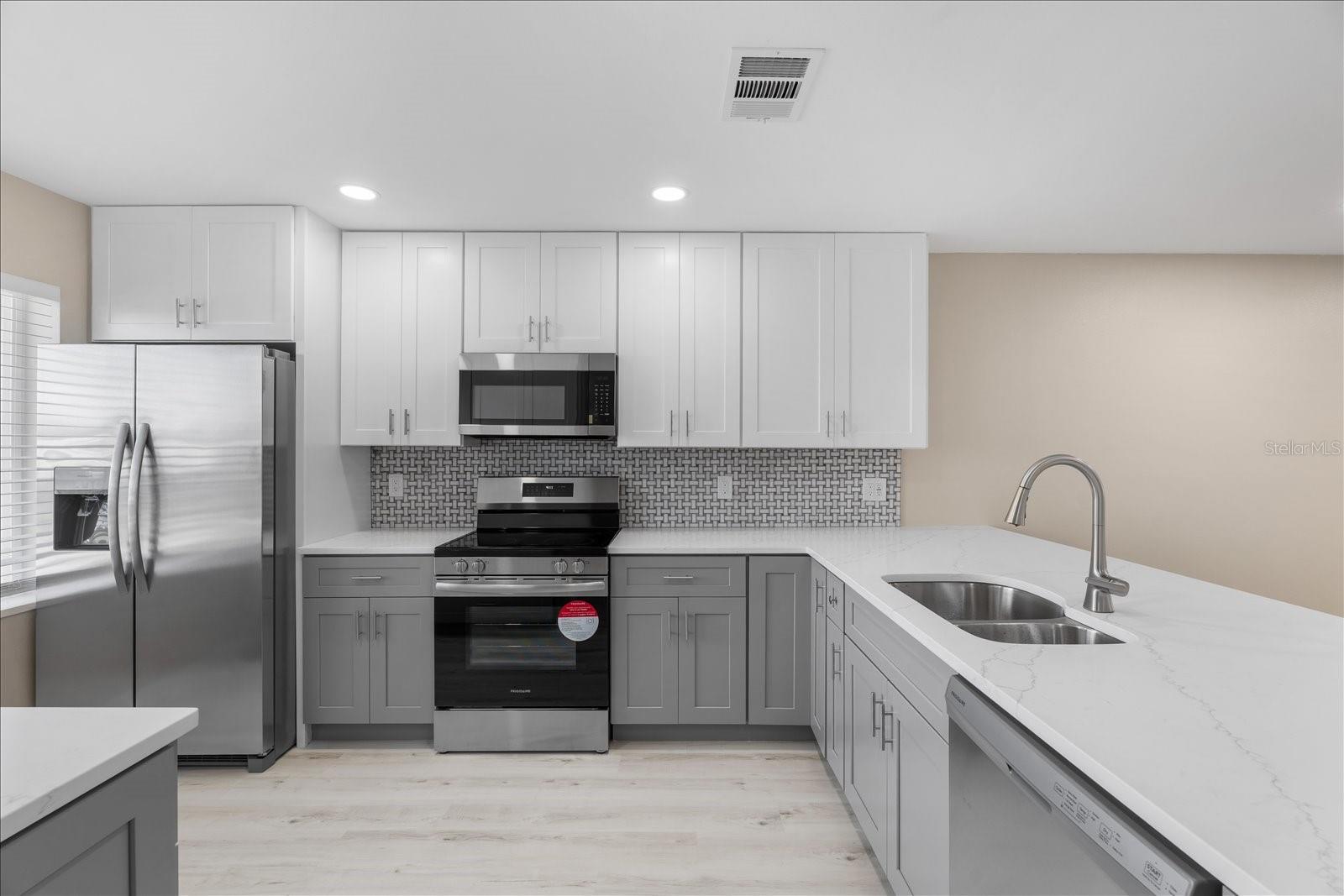 IMPERIAL COVE 12 - Residential