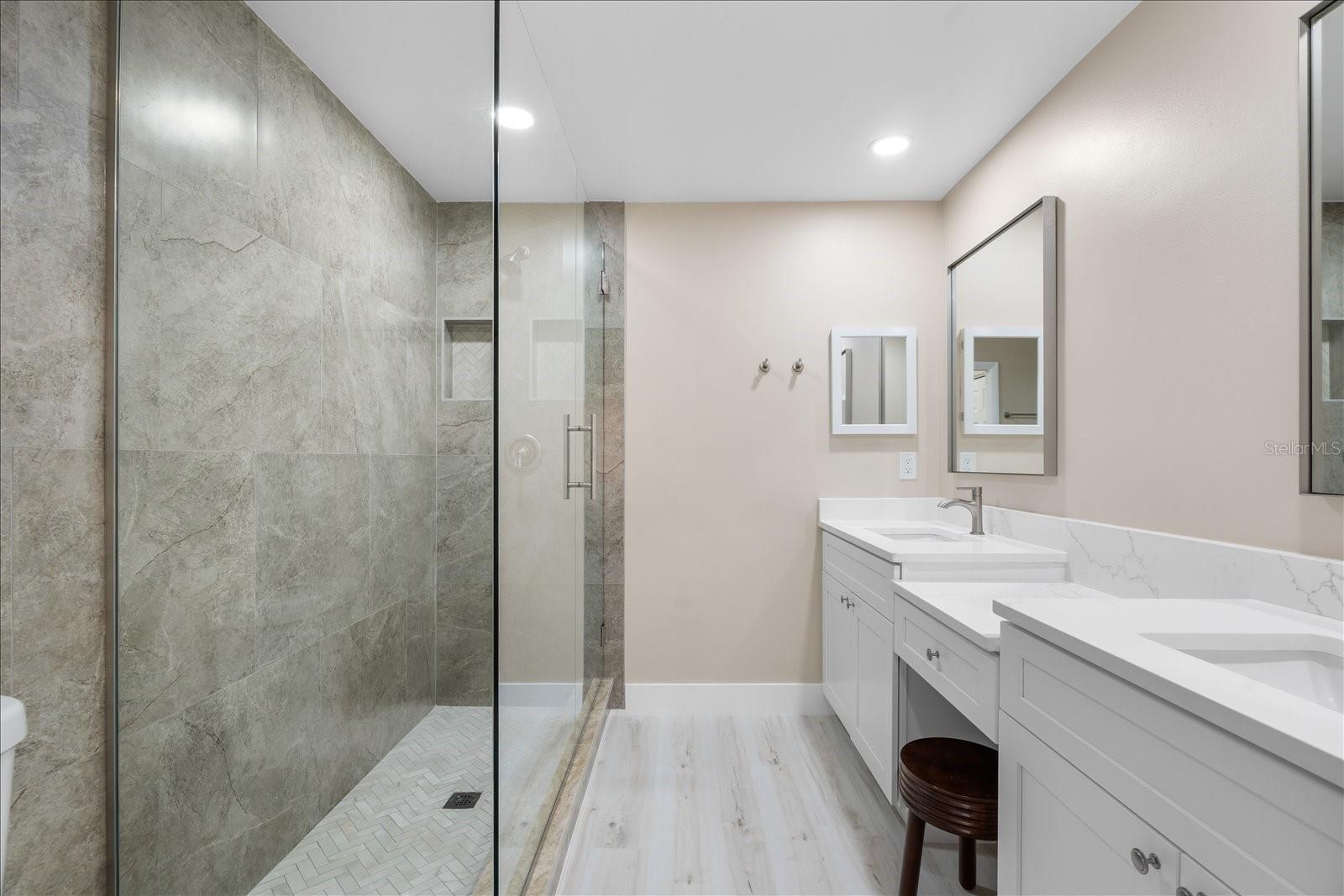 IMPERIAL COVE 12 - Residential