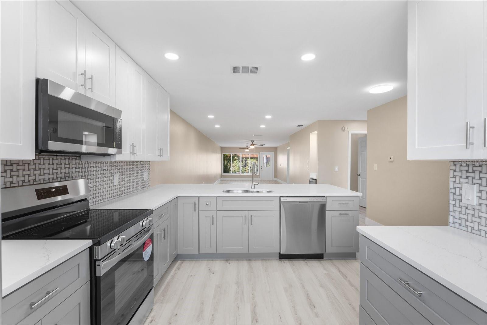 IMPERIAL COVE 12 - Residential