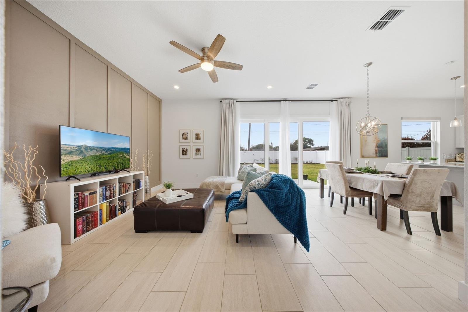 SUNSHINE GARDENS 1ST ADD - Residential