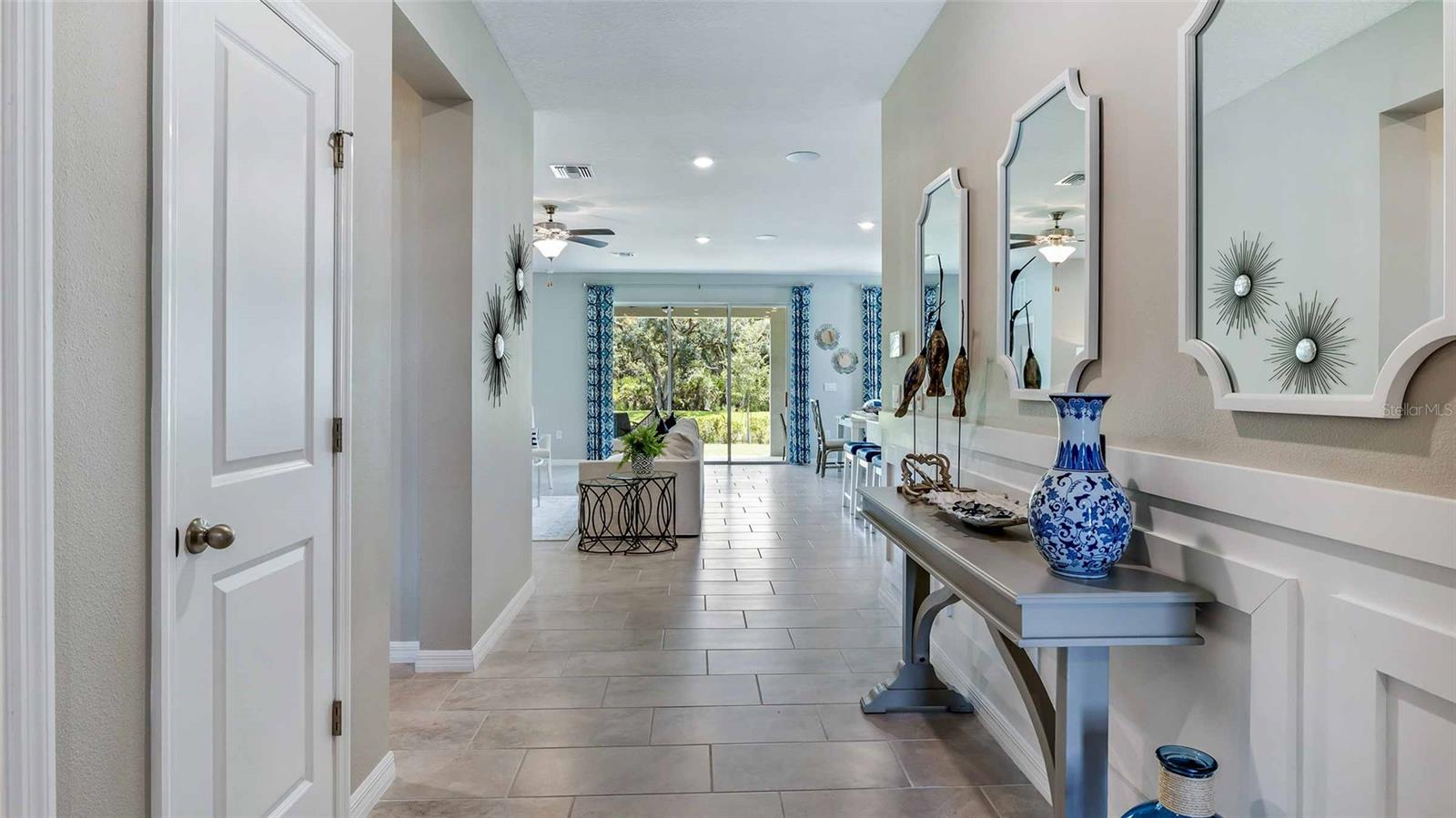 MANGROVE MANOR - Residential