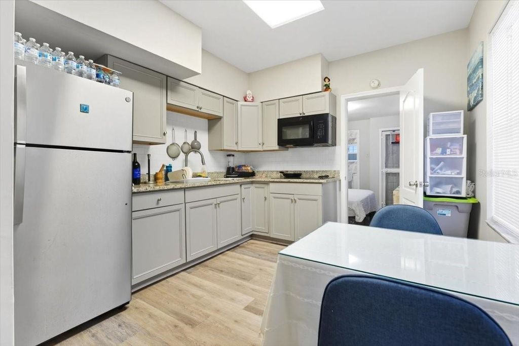 Photo of 2511 W Abdella Street, Tampa, FL 33607 (MLS # TB8435272)