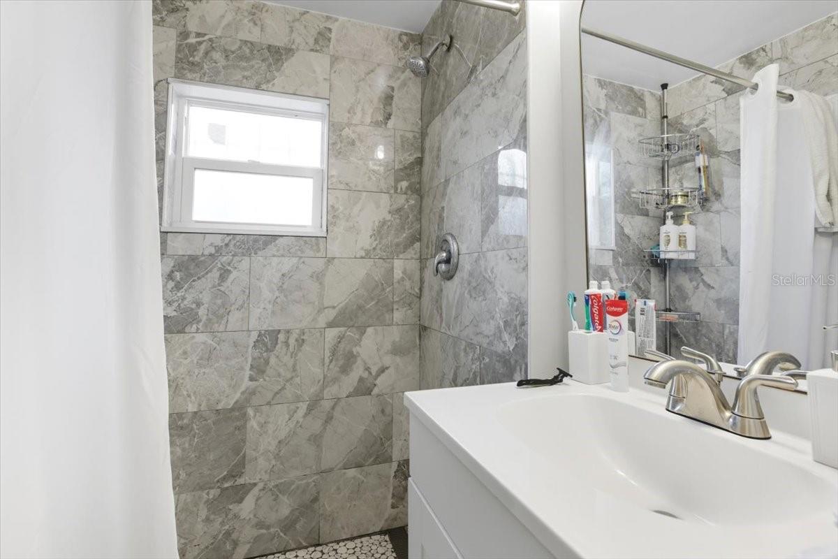 LOS CIEN LOT 20 BLOCK 5 - Residential