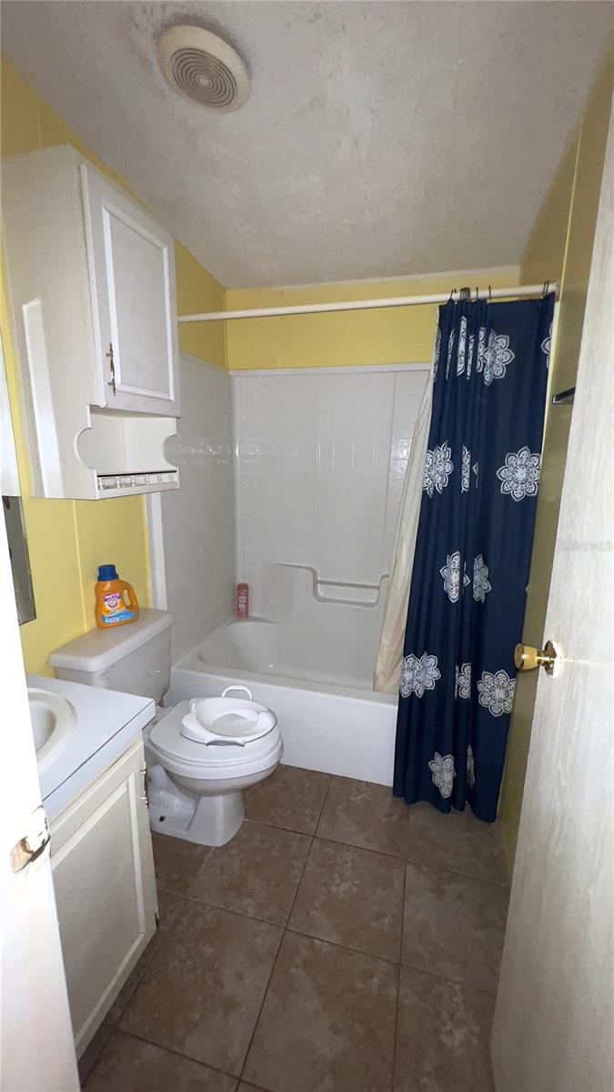 MISSION OAKS CONDO PH 01-03 - Residential