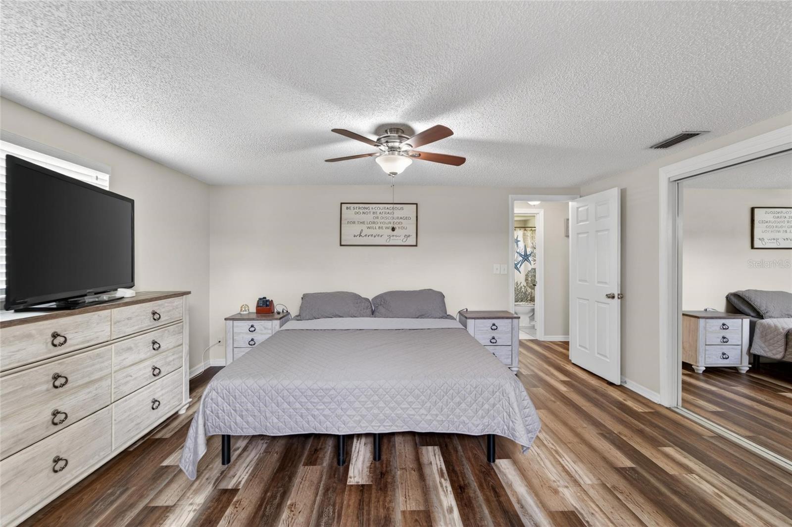 ALOHA GARDENS - Residential