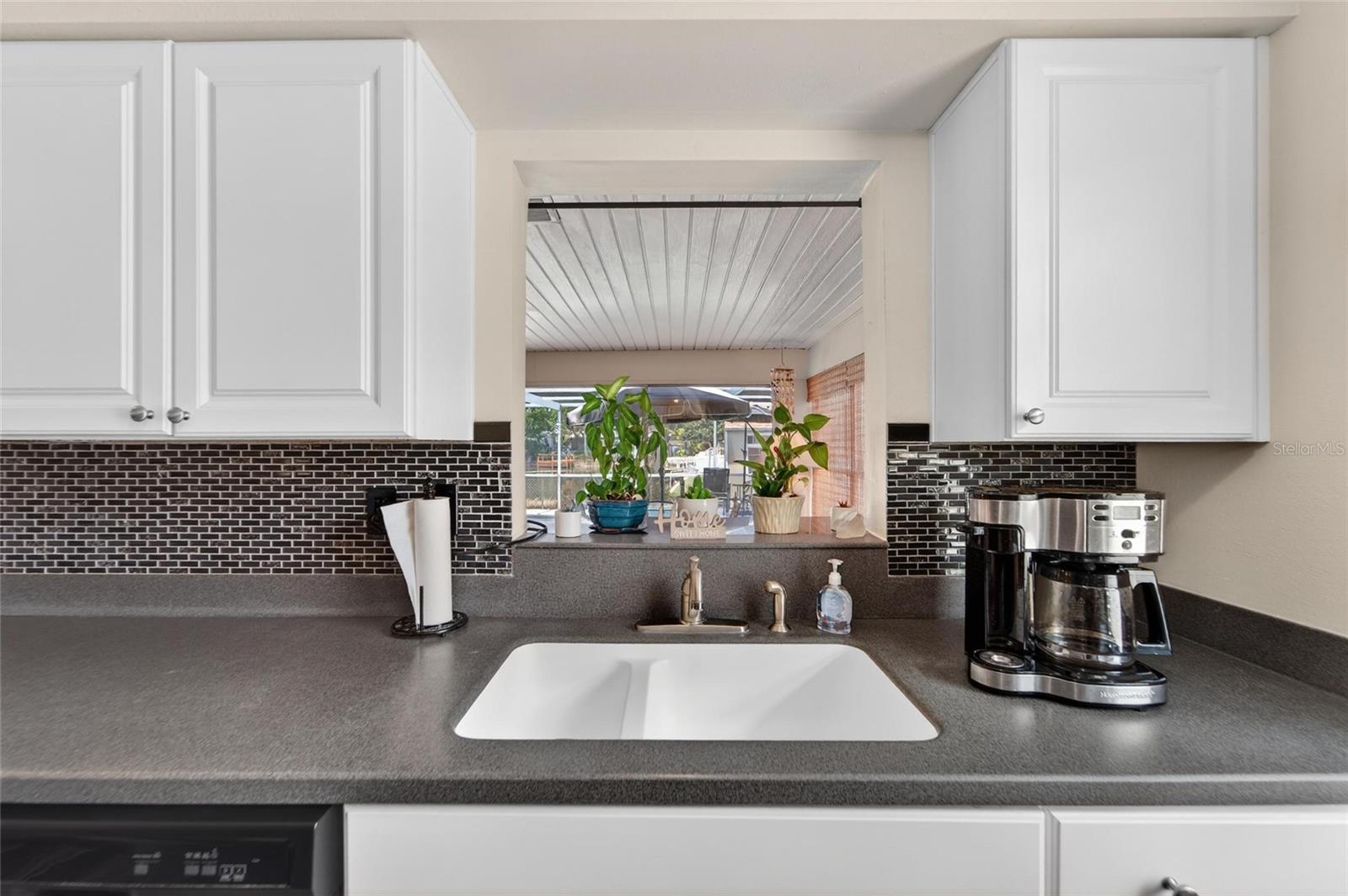 ALOHA GARDENS - Residential