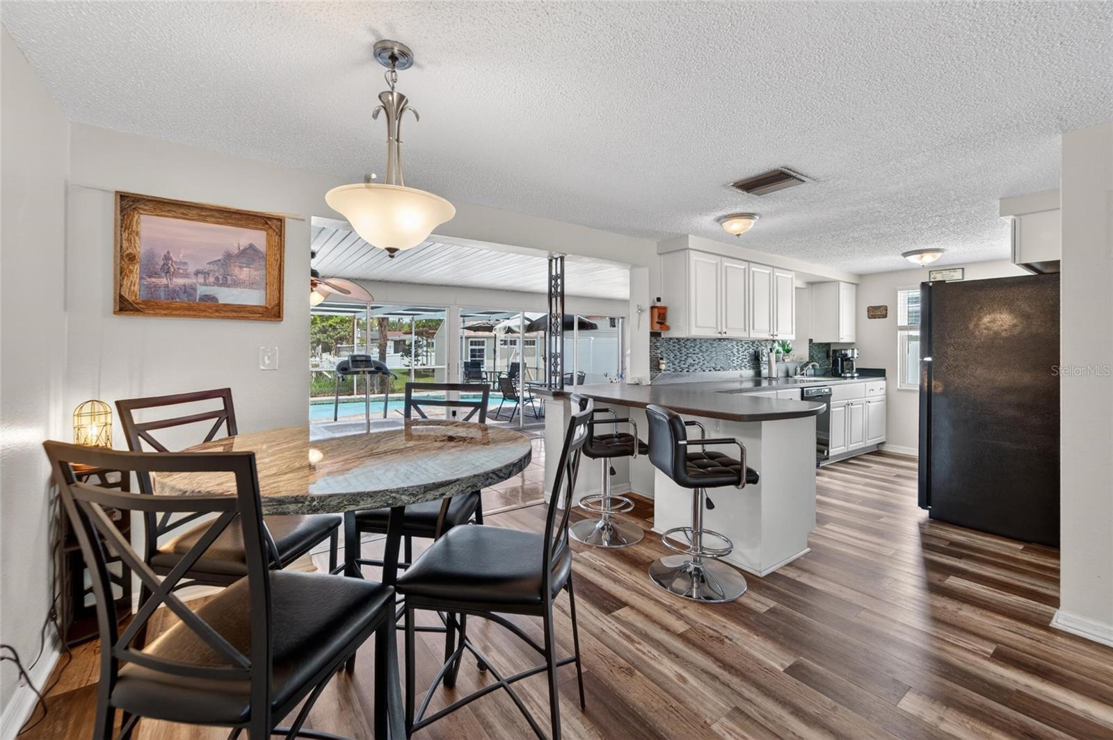 ALOHA GARDENS - Residential