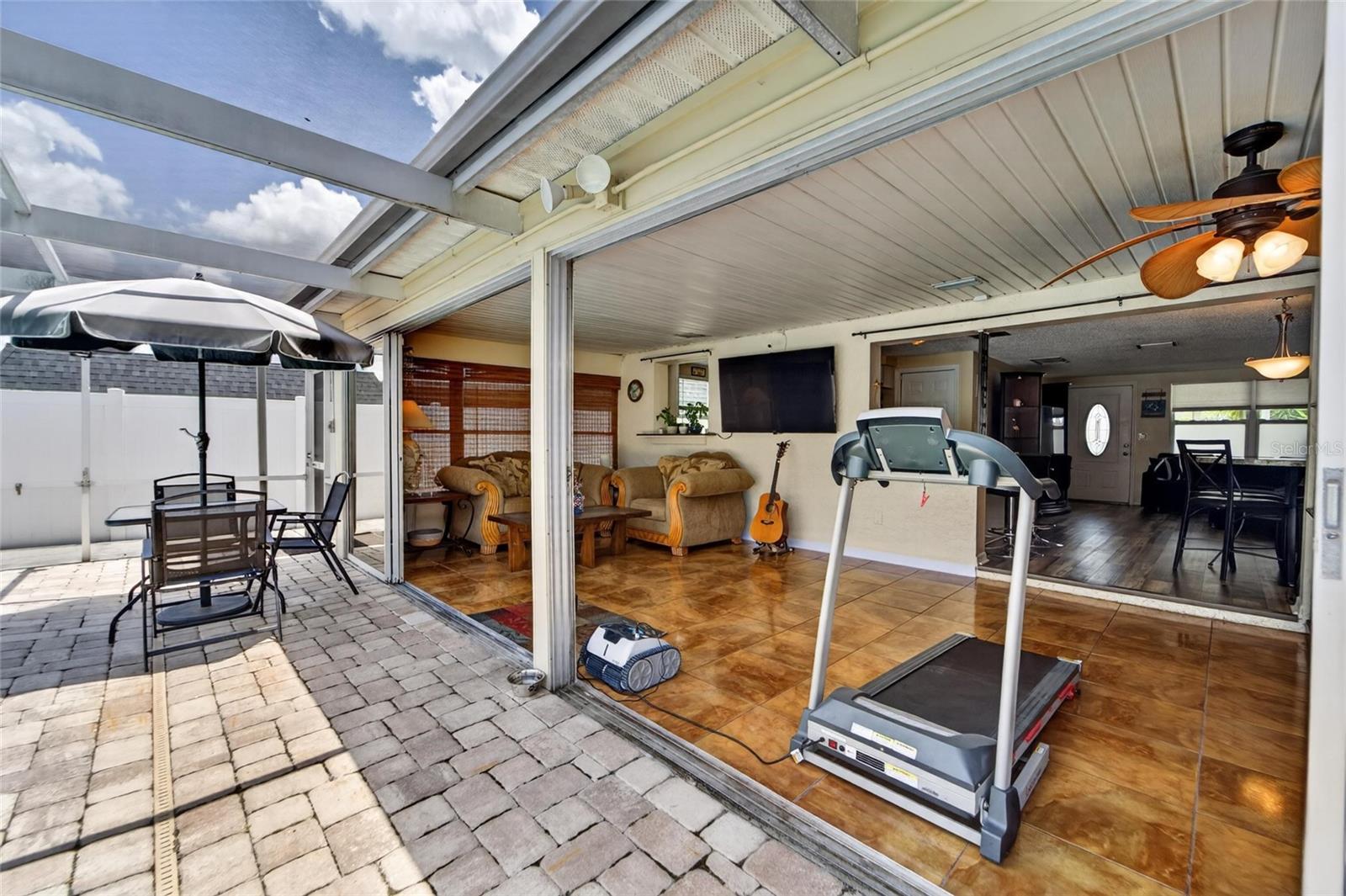 ALOHA GARDENS - Residential
