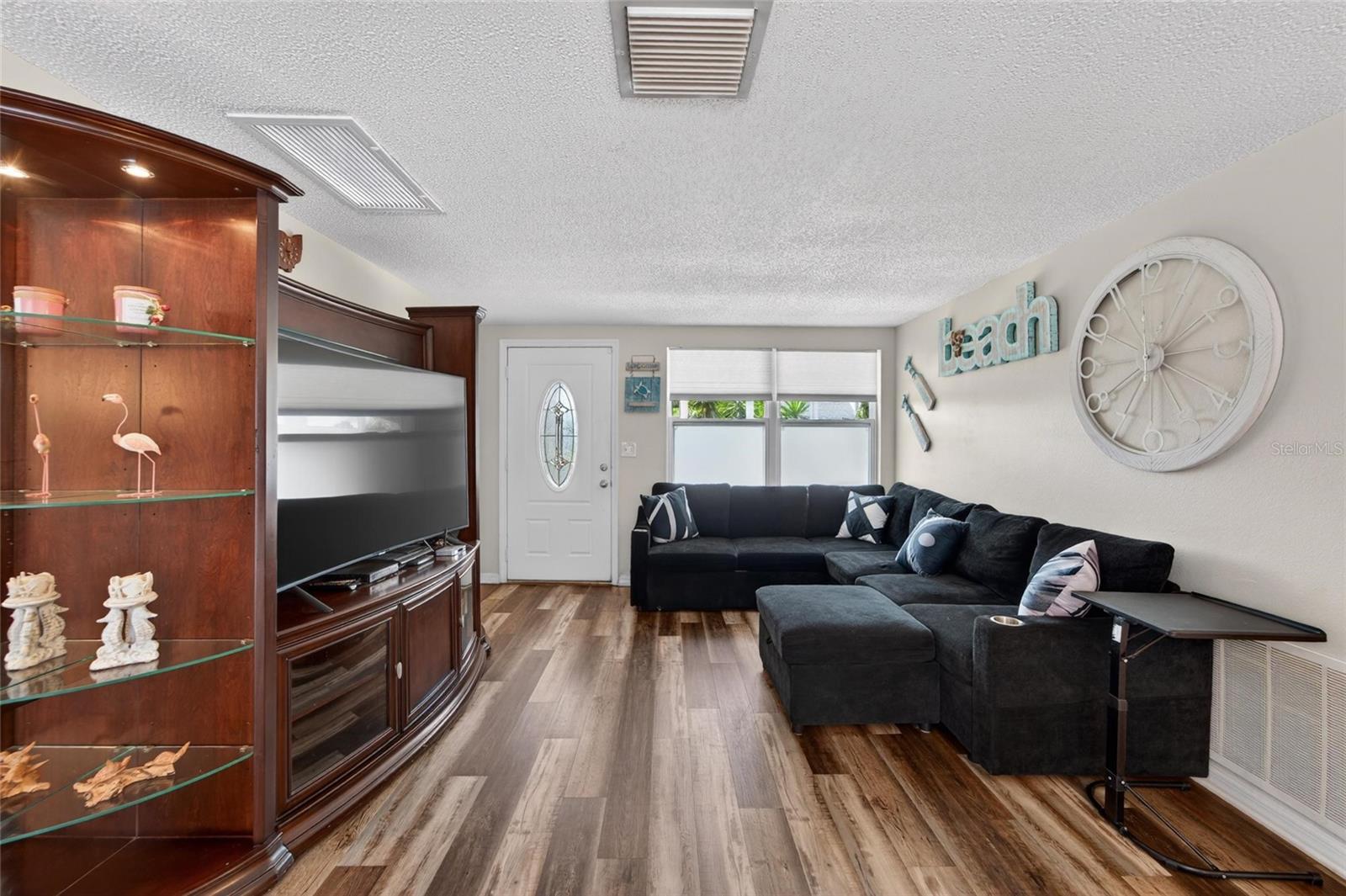 ALOHA GARDENS - Residential