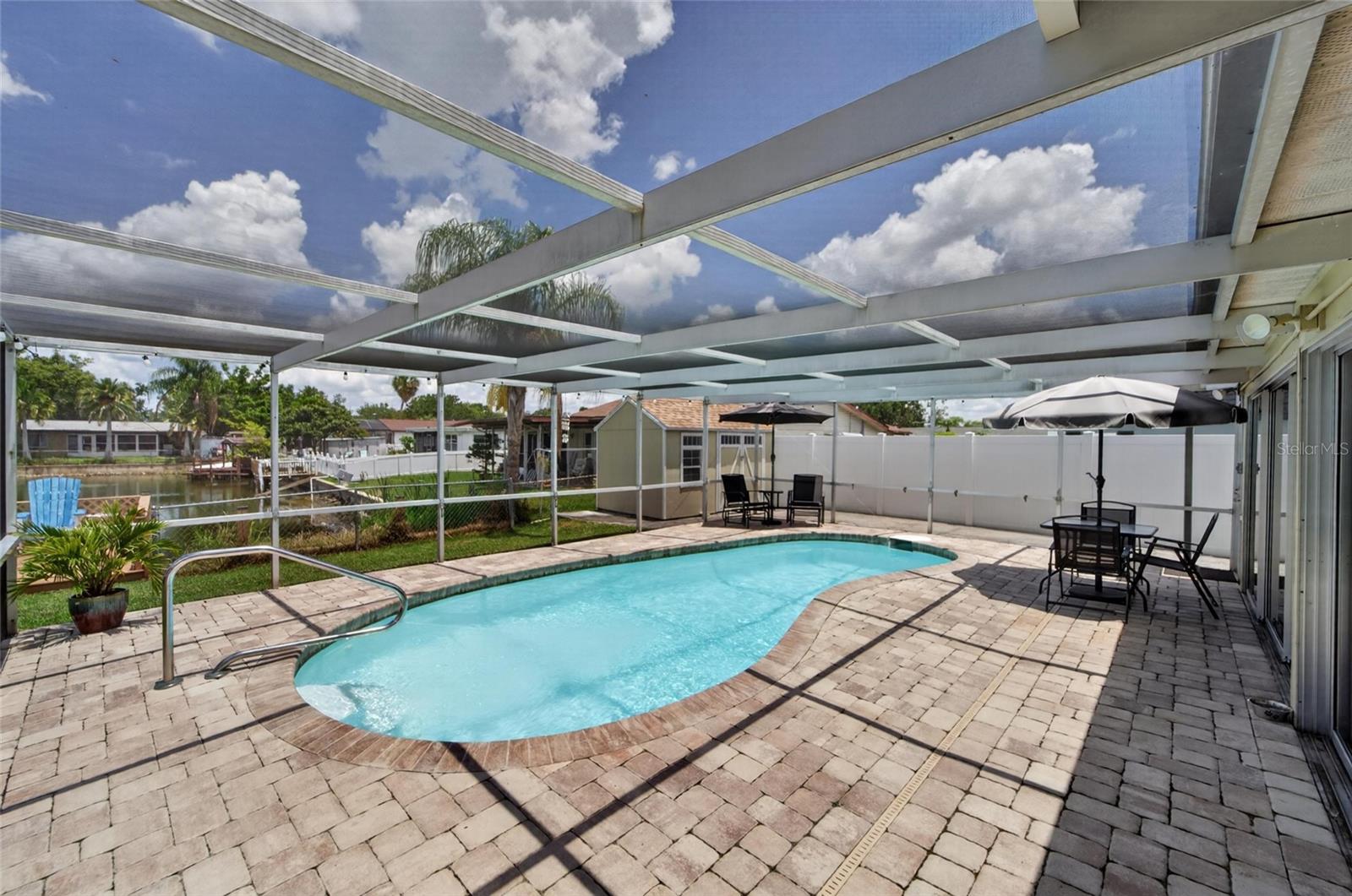 ALOHA GARDENS - Residential