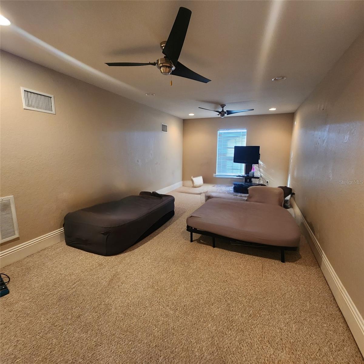 KINSLEY COURT - Residential