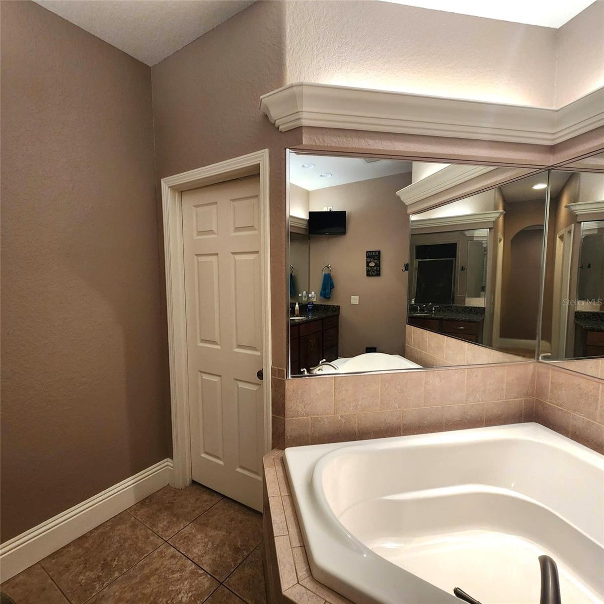 KINSLEY COURT - Residential