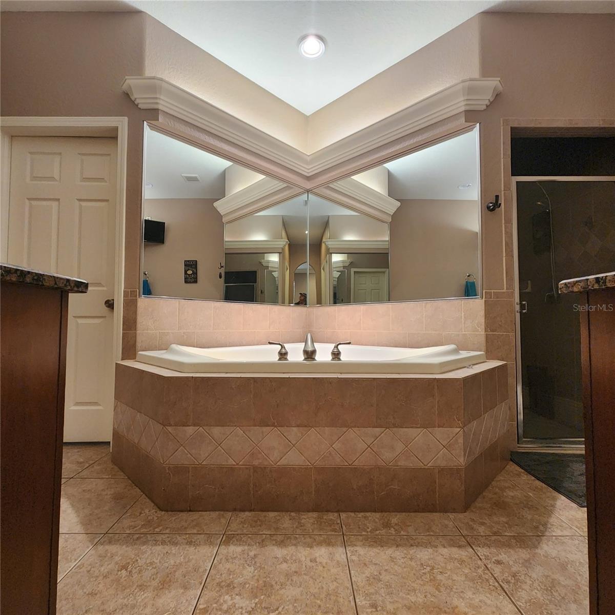 KINSLEY COURT - Residential