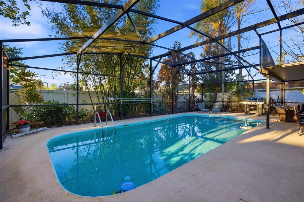 Photo of 2126 N Hampton Circle, Winter Park, FL 32792 (MLS # O6391716)