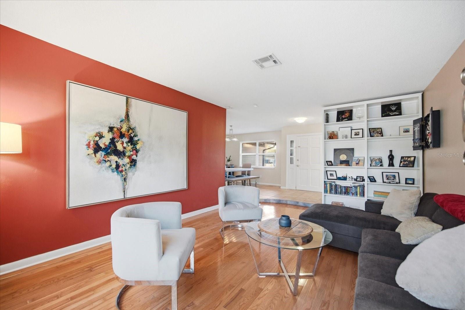 2126 N HAMPTON CIRCLE