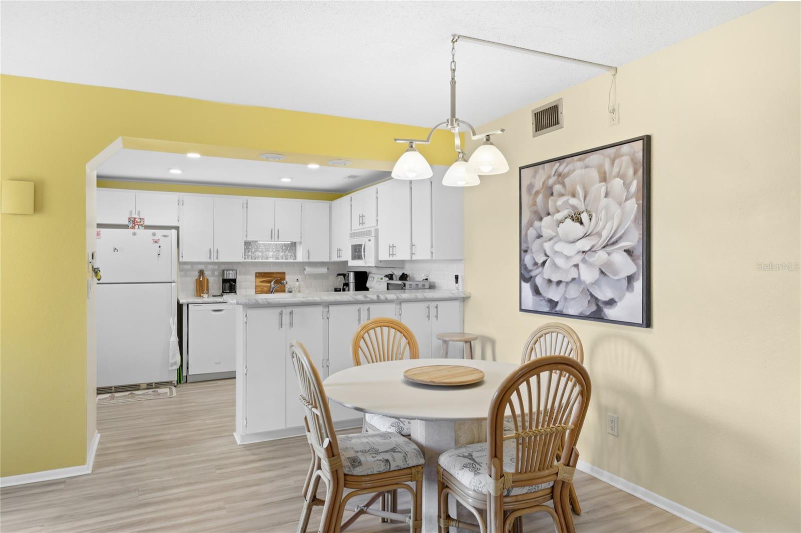 MORTON VILLAGE PH II CONDO - Residential