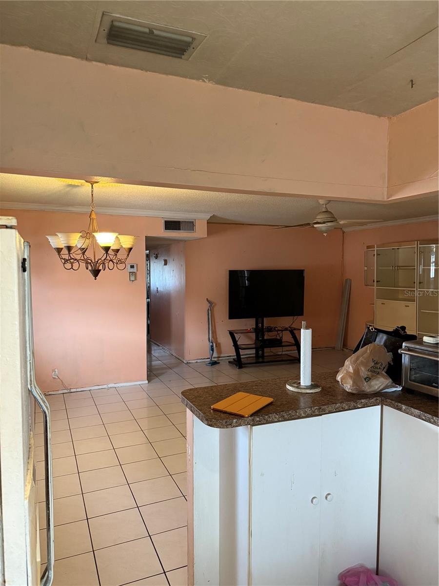 5300 WASHINGTON STREET 340P, HOLLYWOOD, FL, 33021/$119,000 4 5300 WASHINGTON STREET 340P