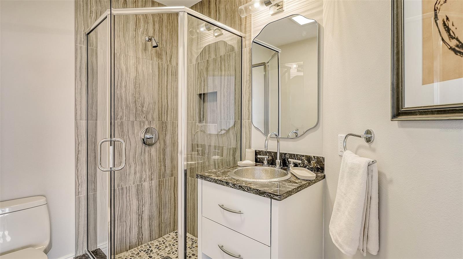 GRAND BAY 1 - Residential Lease