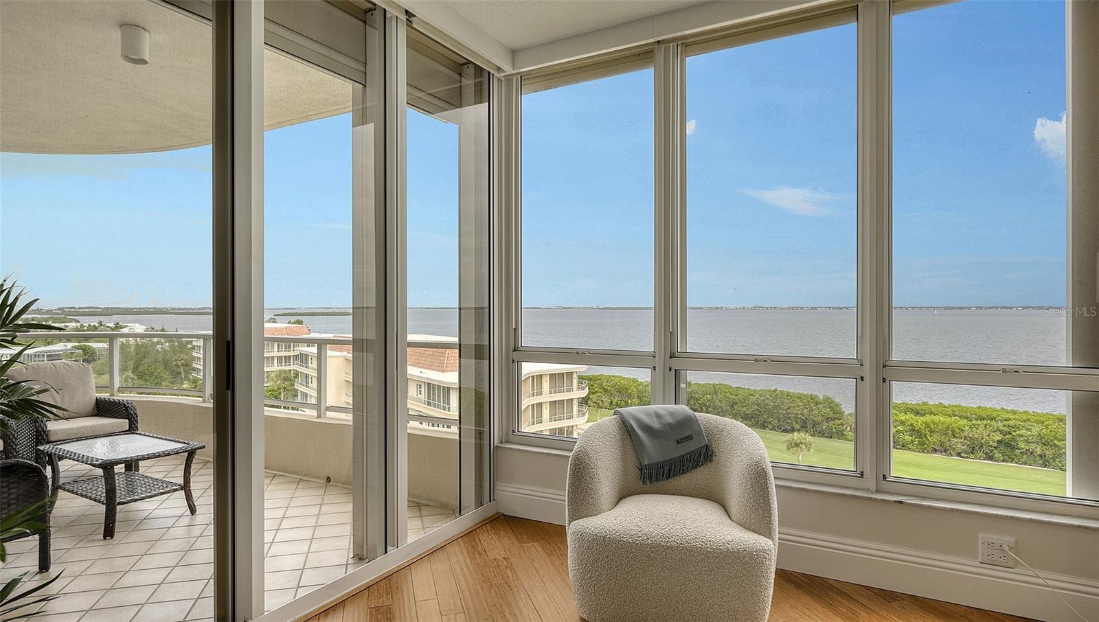 GRAND BAY 1 - Residential Lease