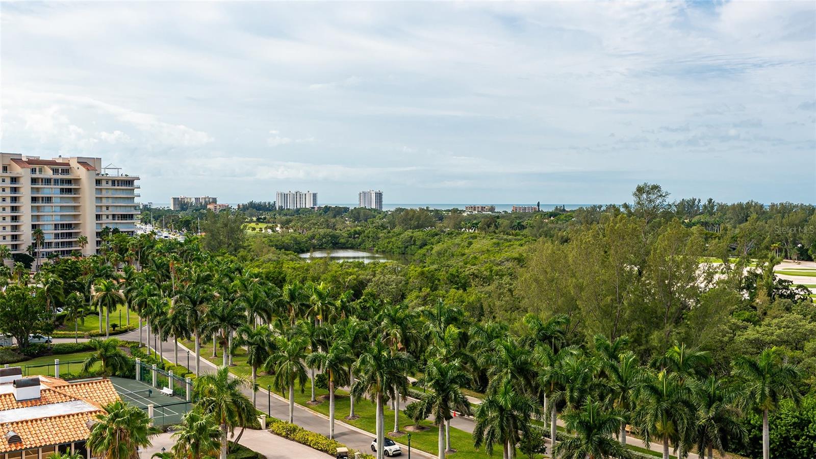 GRAND BAY 1 - Residential Lease