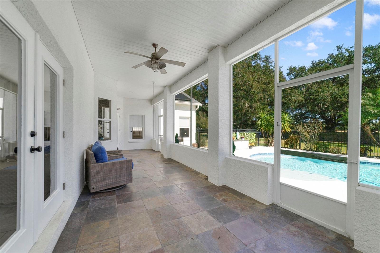 HIDDEN OAKS - Residential