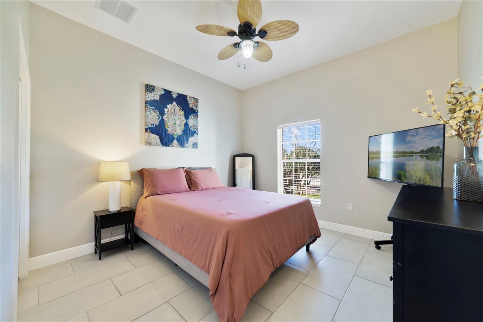 HIDDEN OAKS - Residential