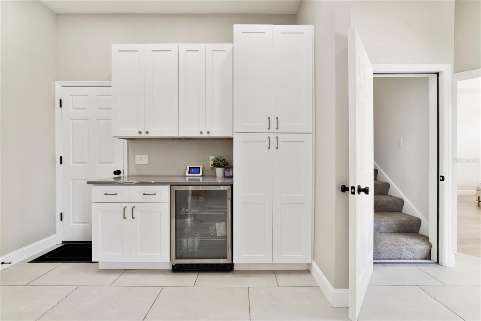 HIDDEN OAKS - Residential