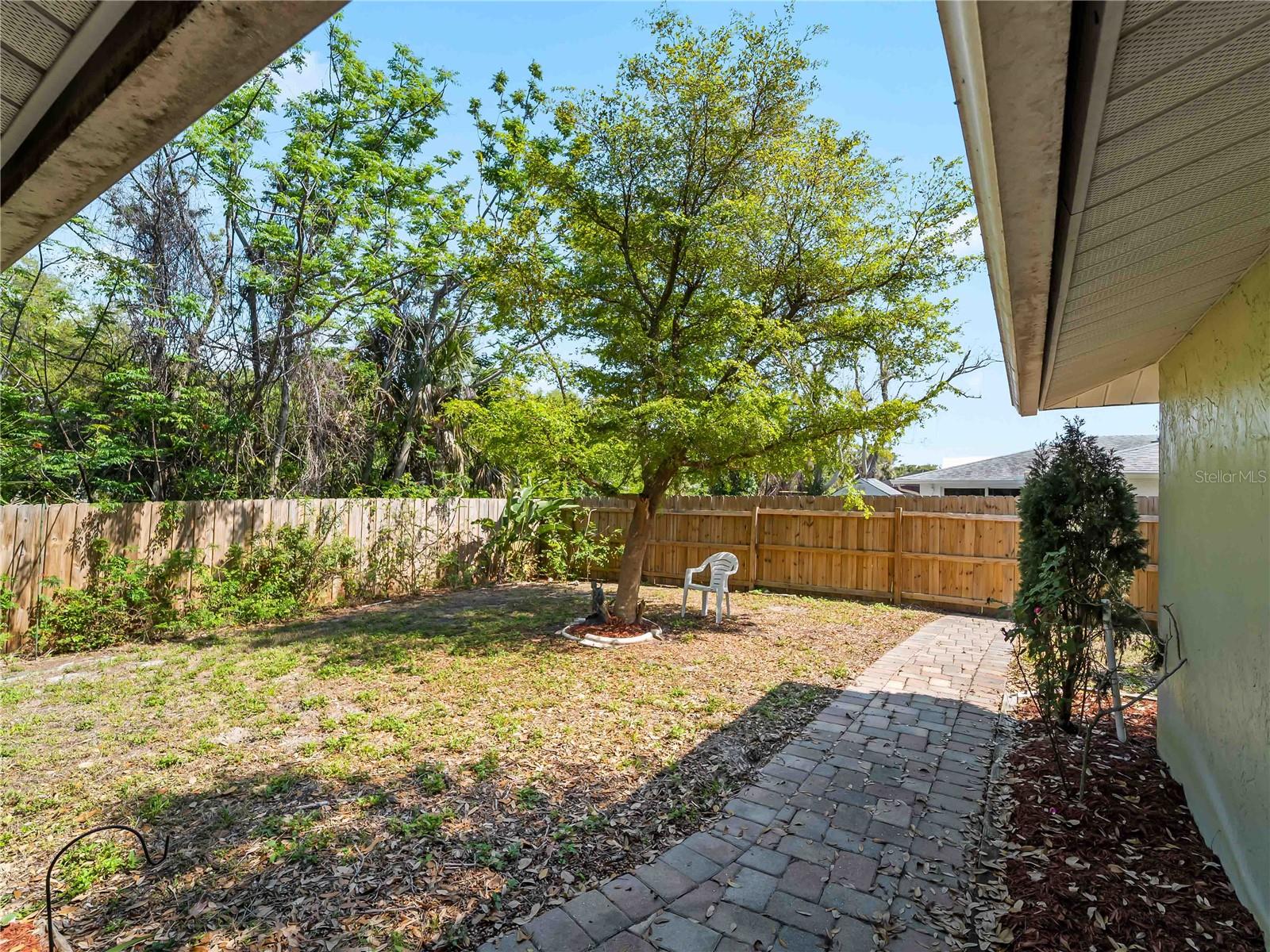 SOUTH VENICE - Residential