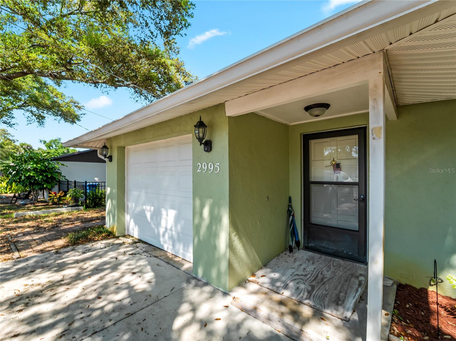 SOUTH VENICE - Residential