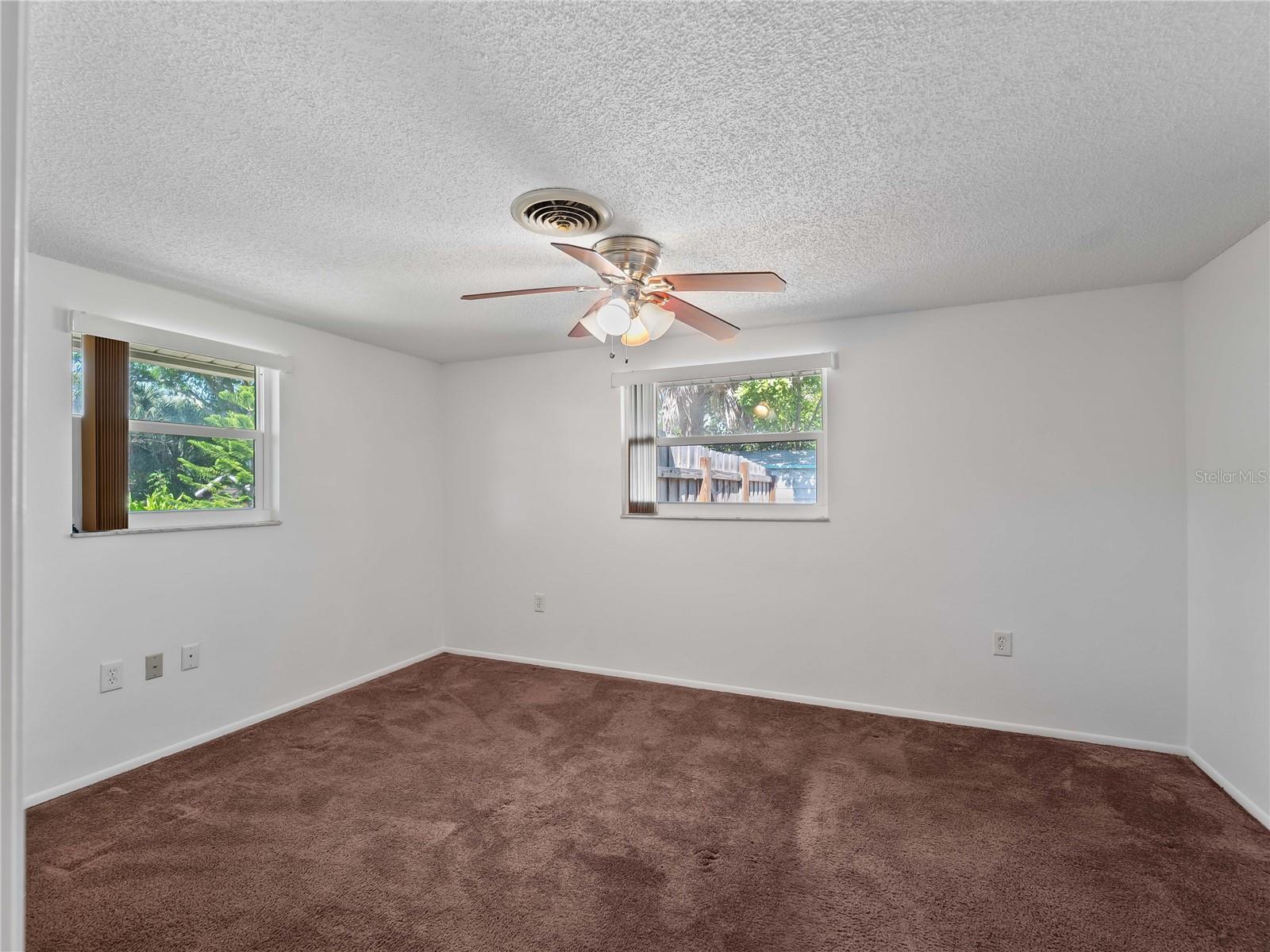 SOUTH VENICE - Residential