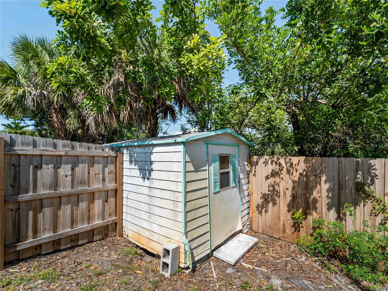 SOUTH VENICE - Residential