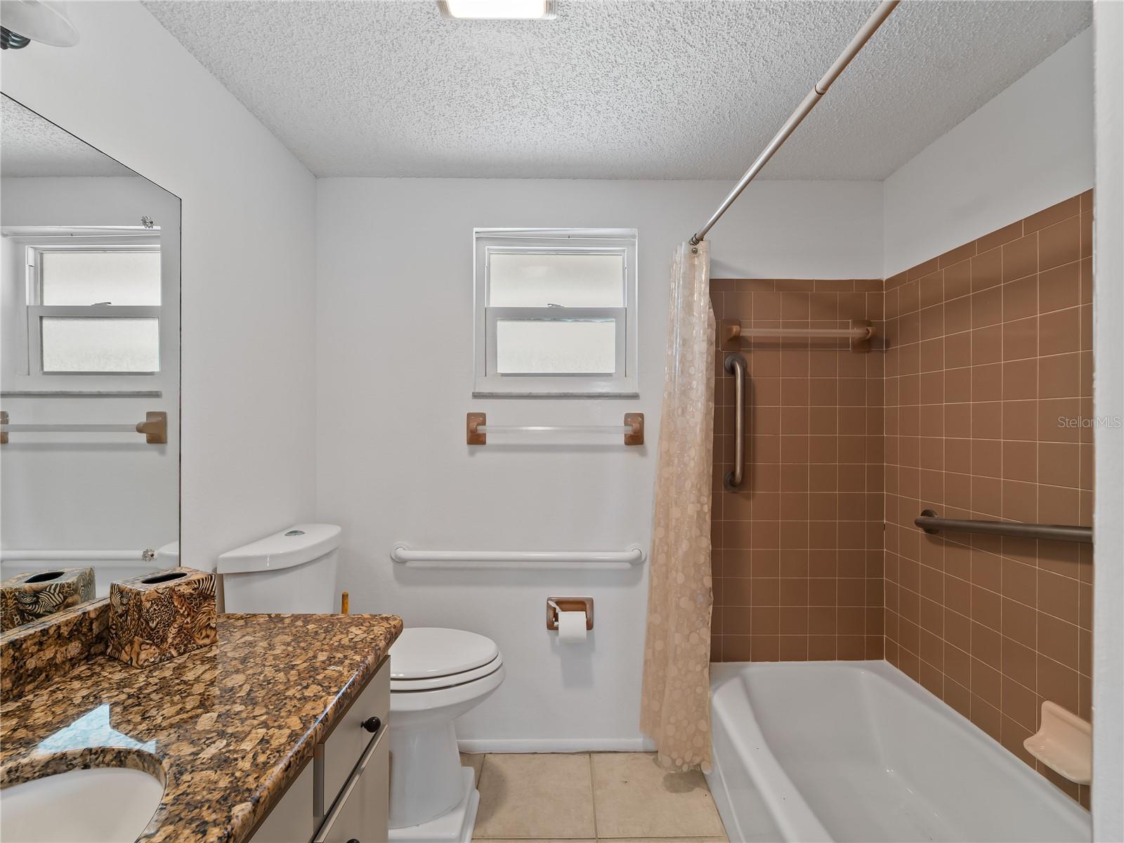 SOUTH VENICE - Residential