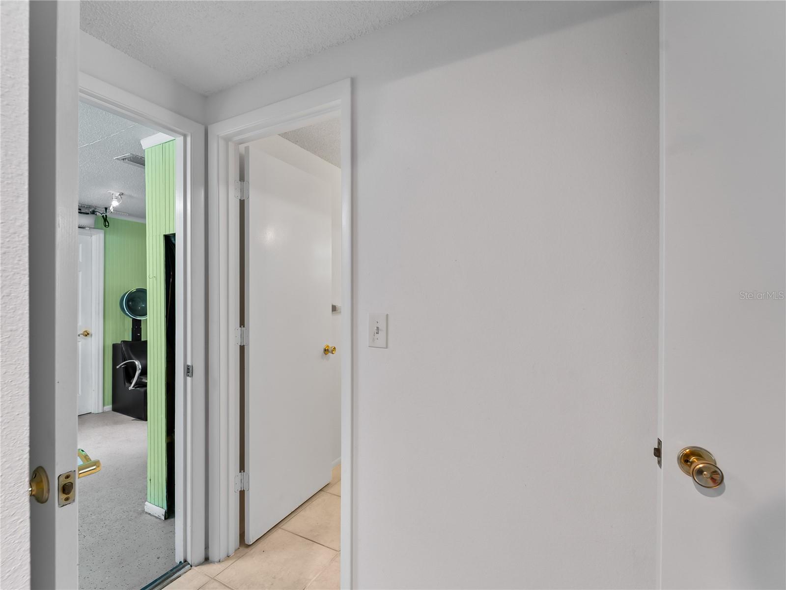 SOUTH VENICE - Residential