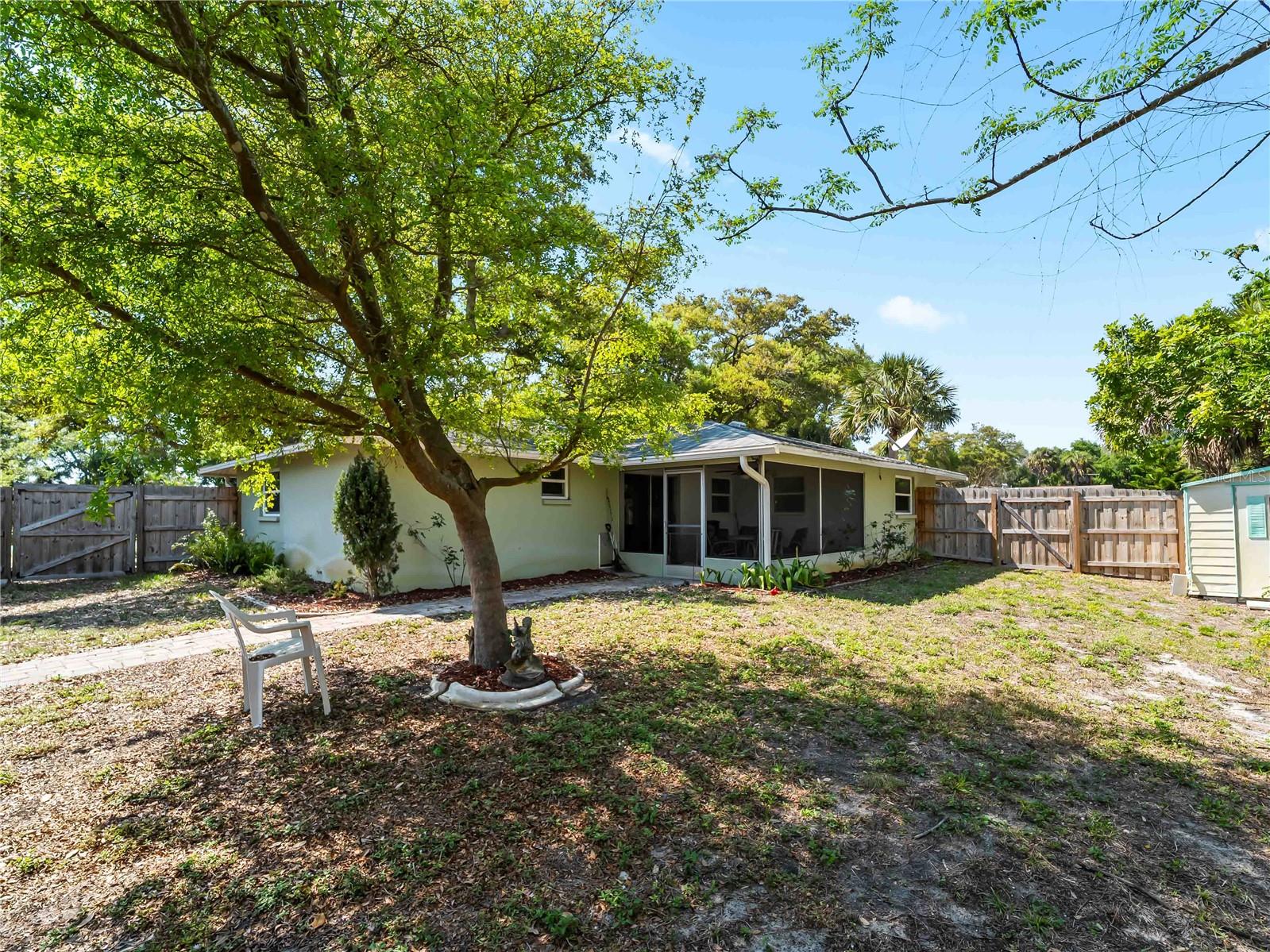 SOUTH VENICE - Residential